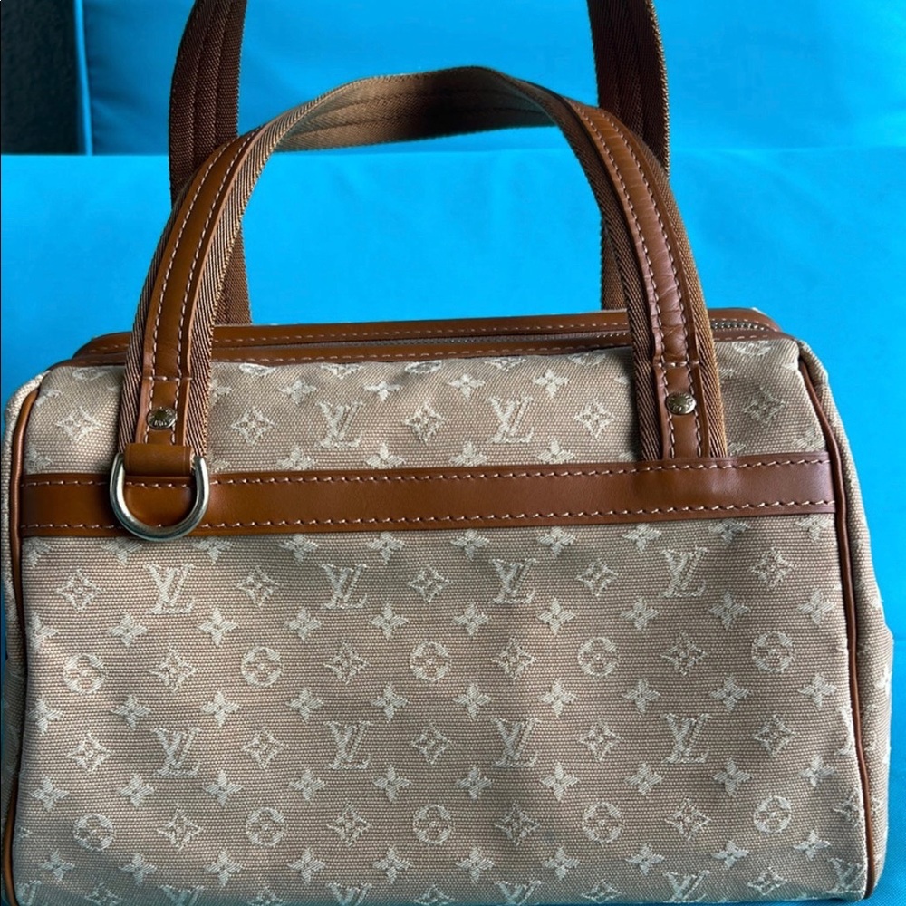 Louis Vuitton Mini Lin Bag - Picture 7 of 16